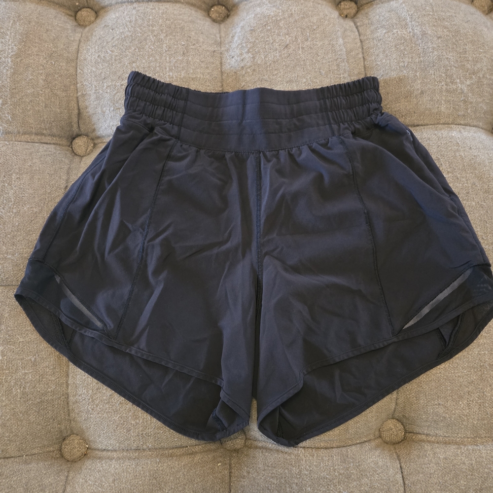 Lulu Black Hotty Hot 2.5" Athletic Shorts